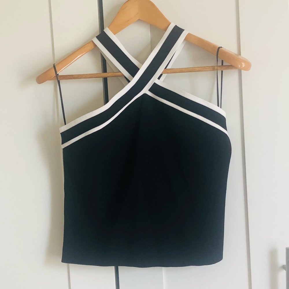 Sincerely Jules Black & White Crisscross Fitted Top - Picture 1 of 9
